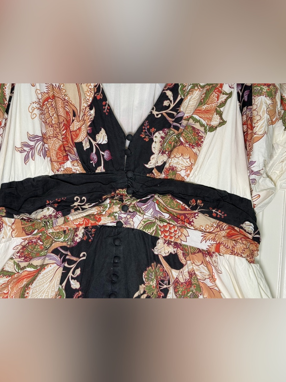 Anthropologie - Katerina Floral V-Neck Midi Dress in Black and Cream - Picture 3 of 6